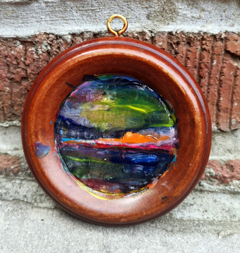 round wooden frame 9 cm acryl 6 cm